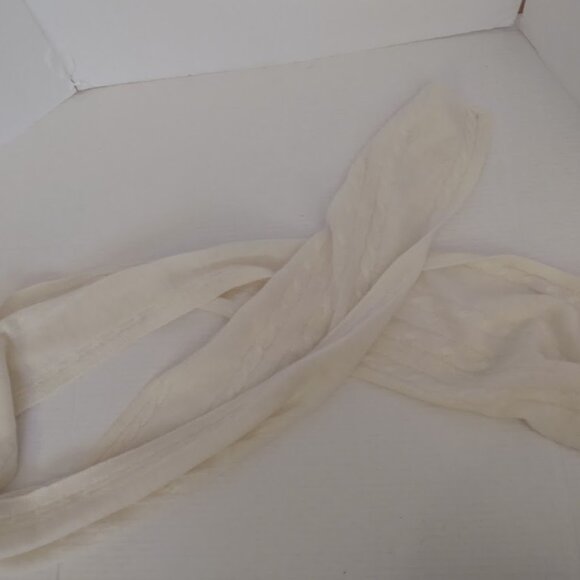 Max Studio: Cashmere cream color scarf. - Picture 1 of 4